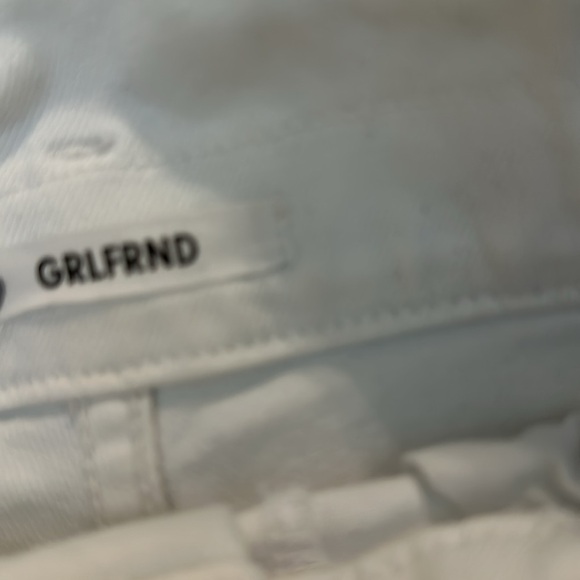 GRLFRND The Brynn Short in Hot Sugar (10) - Picture 4 of 6